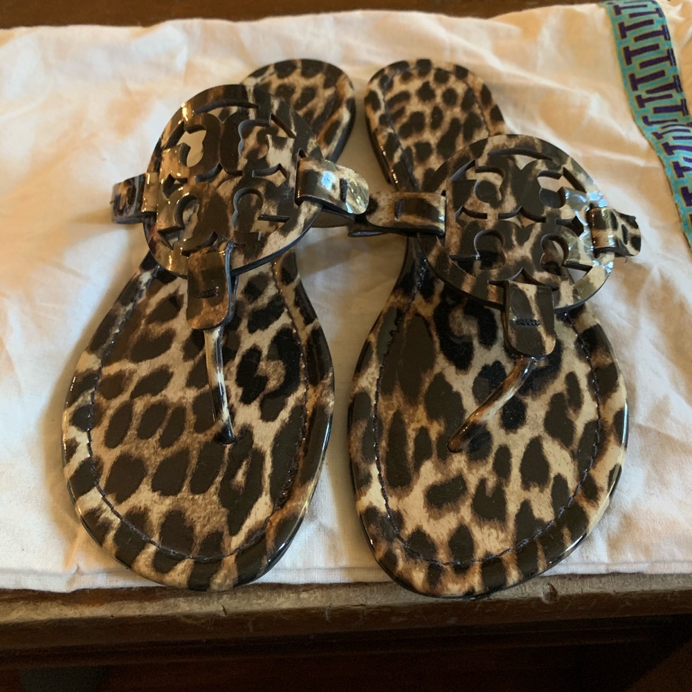 Tory Burch Miller leopard - size 9